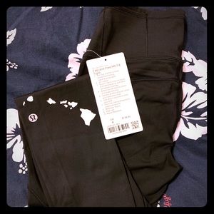 ✌🏽SOLD✌🏽Lululemon Fast & Free Hawaii Pants (4)